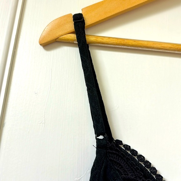 3/$15. SHEIN Curve Sleeveless Spaghetti Strap Tank Top. Size 1XL - Picture 3 of 7